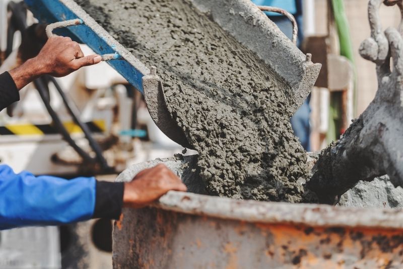 concrete in West Lake Macquarie filling a huge drum with concrete